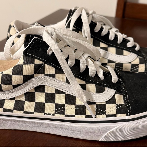 Vans Old Skool Checkerboard Sneakers Black And White Mens Size 10.5, Women’s 12 - Picture 2 of 11